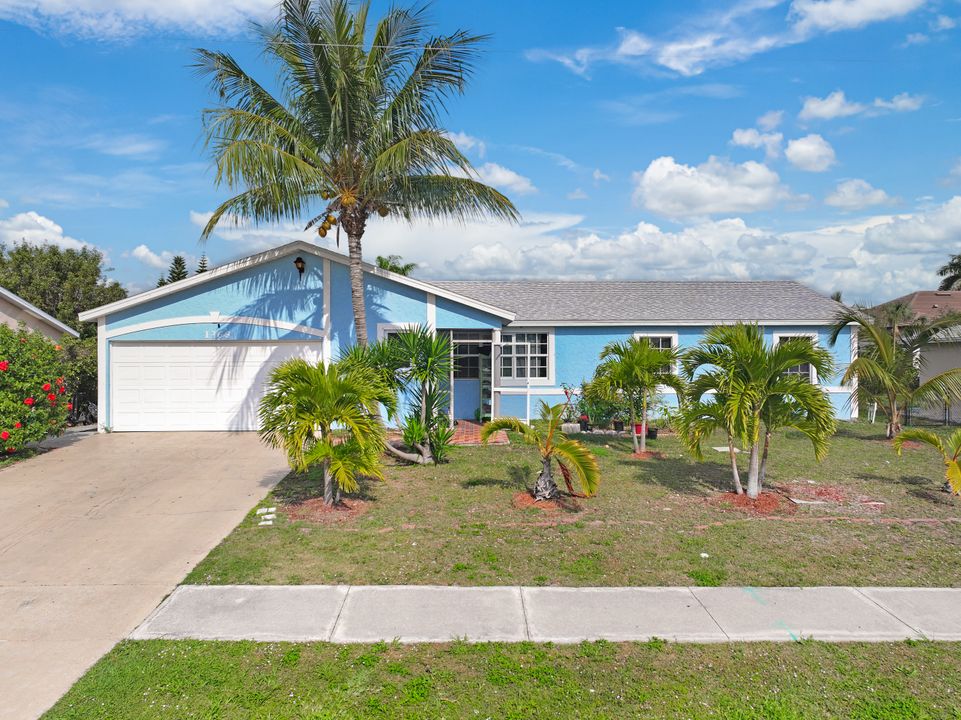 1368 Trinidad Ave, Marco Island, FL 34145