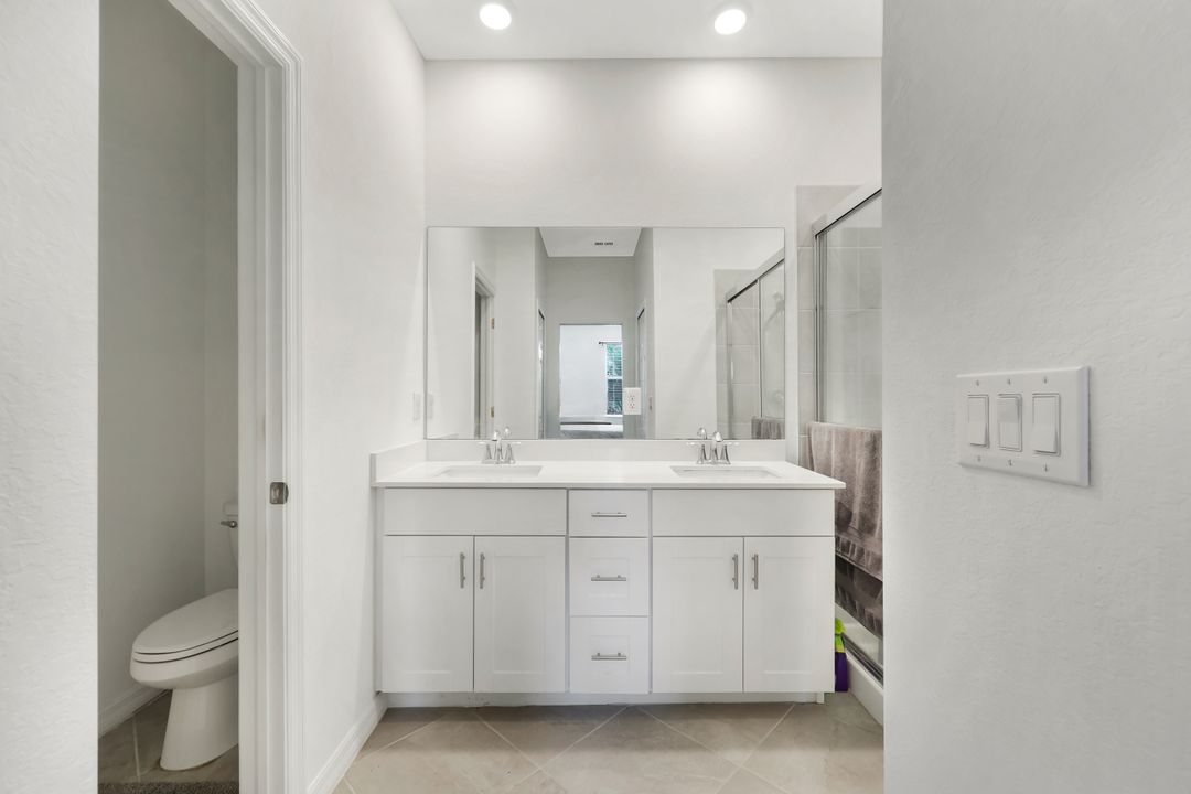 2942 Citrus St, Naples, FL 34120