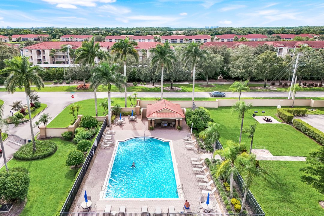 6635 Huntington Lakes Cir #202, Naples, FL 34119