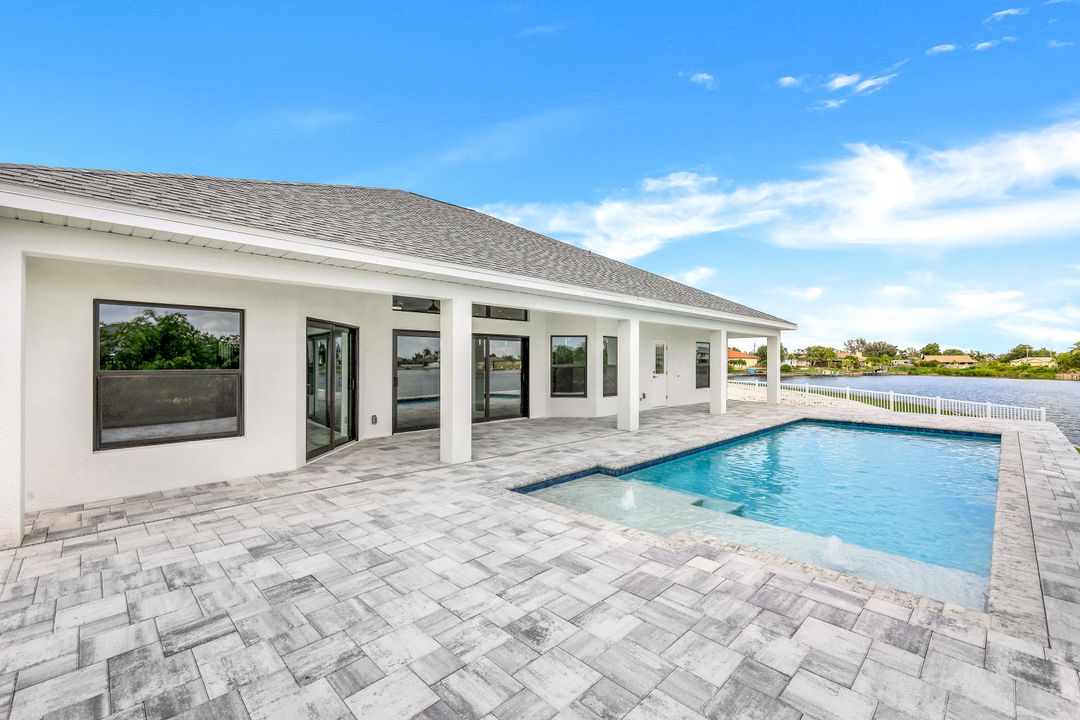 230 NE 18th St, Cape Coral, FL 33909