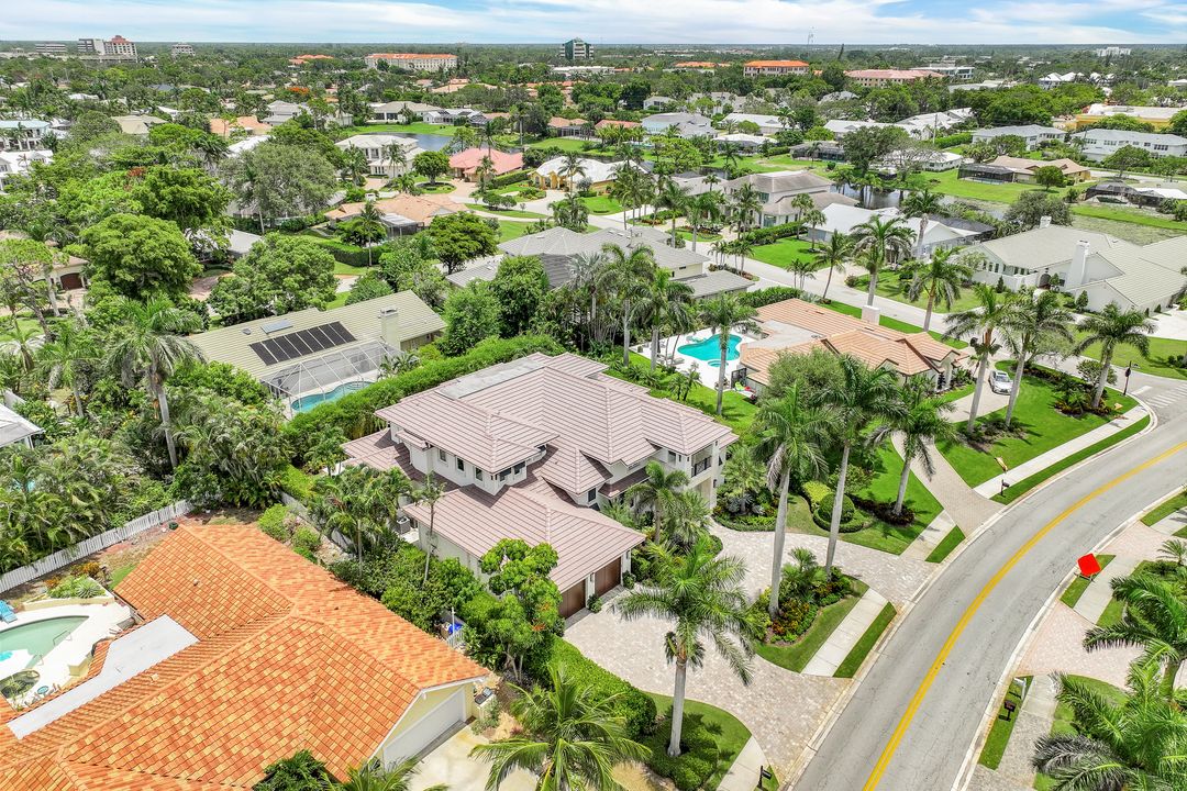 569 Neapolitan Way, Naples, FL 34103