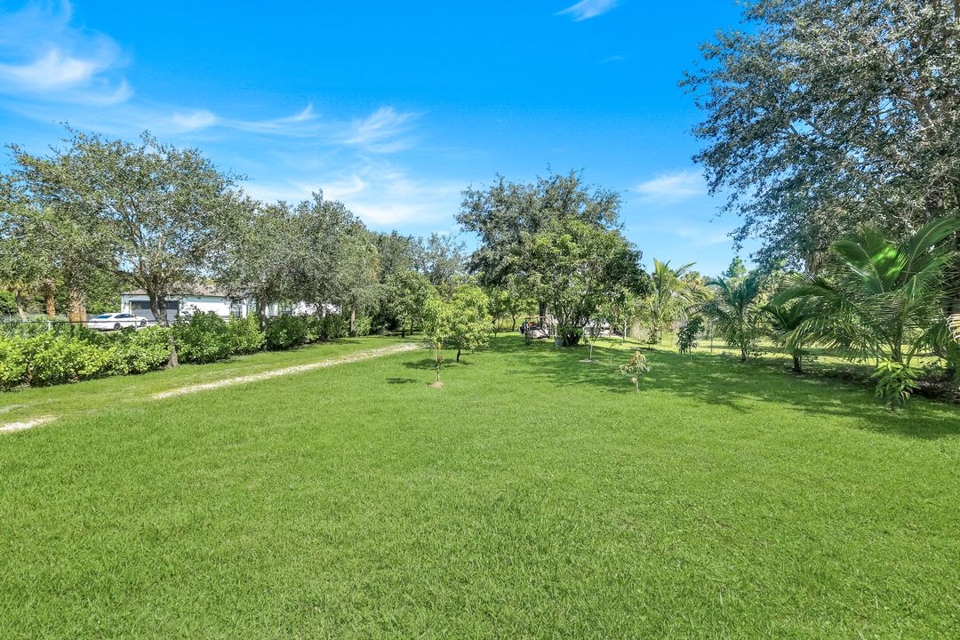 3421 24th Ave NE, Naples, FL 34120