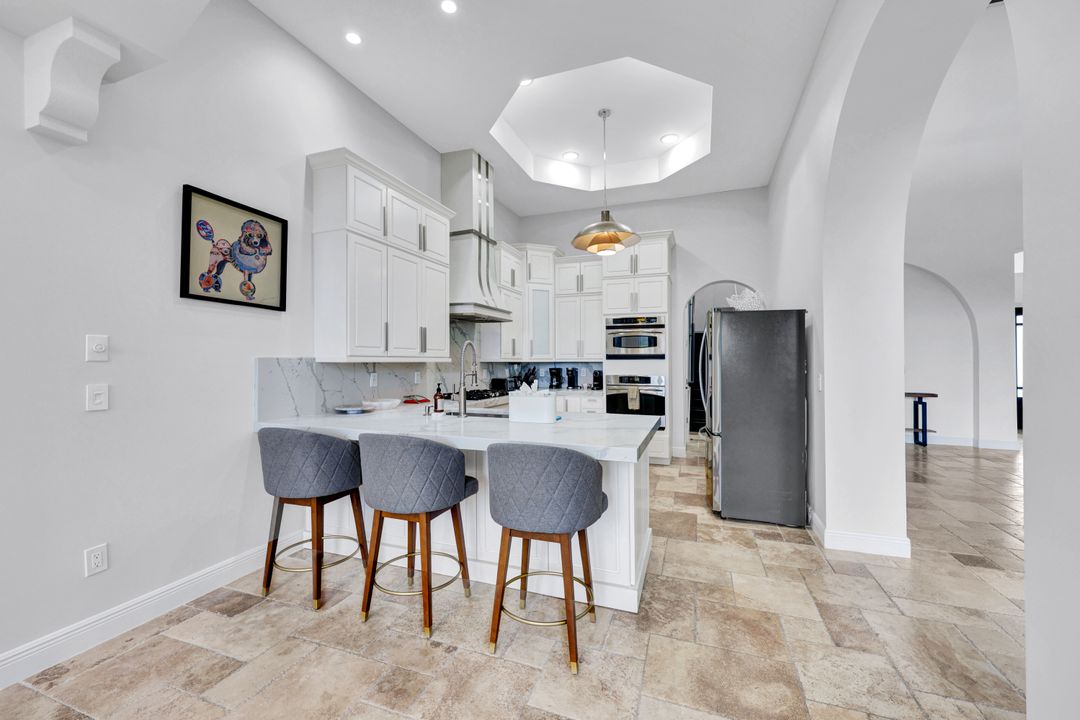 494 Seagull Ave, Naples, FL 34108