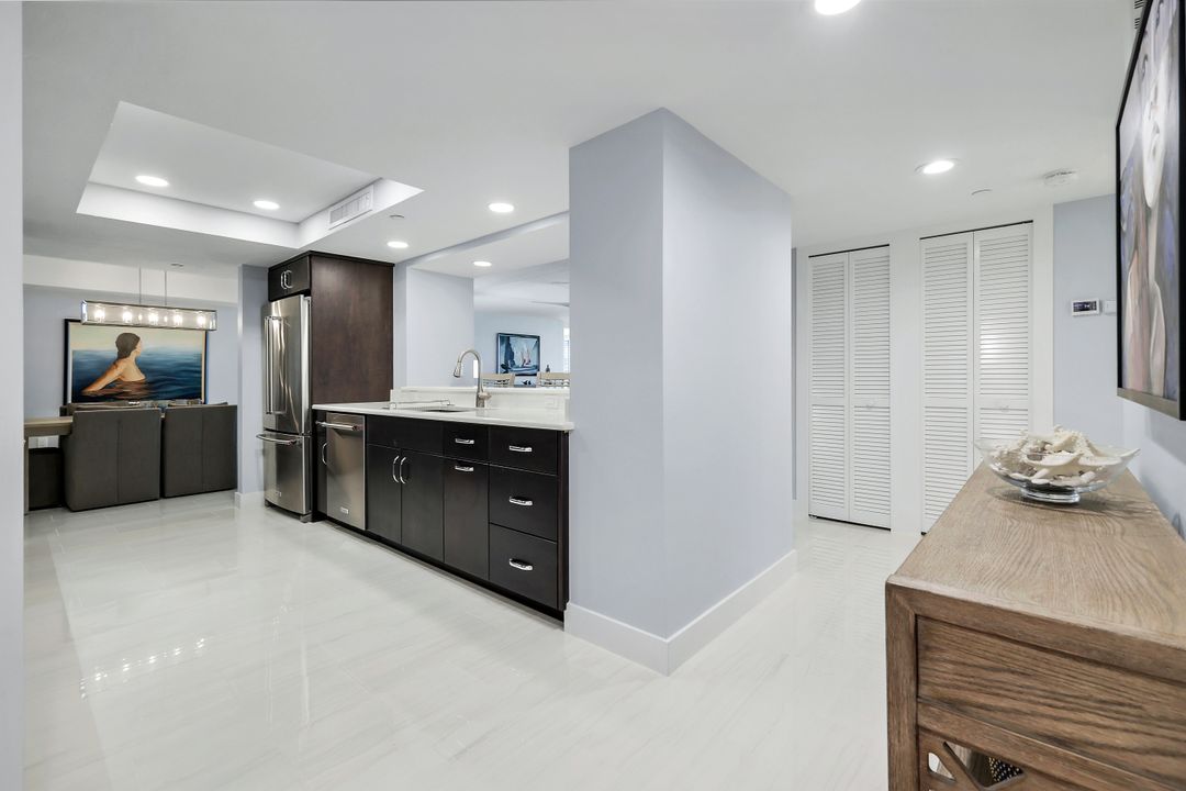 5601 Turtle Bay Dr #1802, Naples, FL 34108