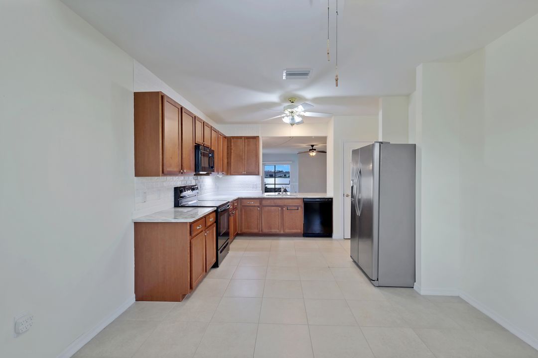3440 Cancun Ct, Cape Coral, FL 33909