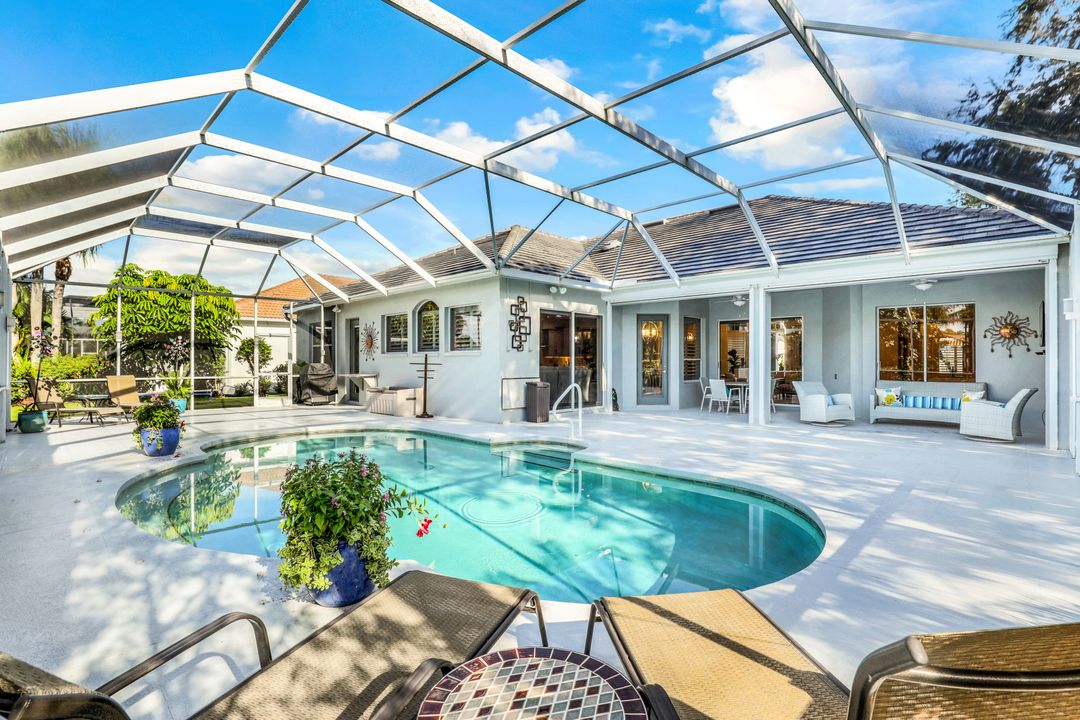 8392 Northhampton Ct, Naples, FL 34120