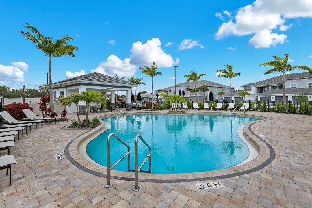 11811 Venetian Lagoon Dr #204, Fort Myers, FL 33913