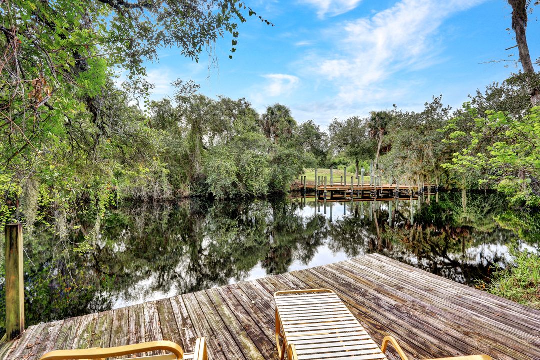 18200 Elmwood Dr, Alva, FL 33920