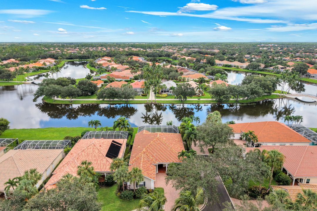 4362 Queen Elizabeth Way, Naples, FL 34119
