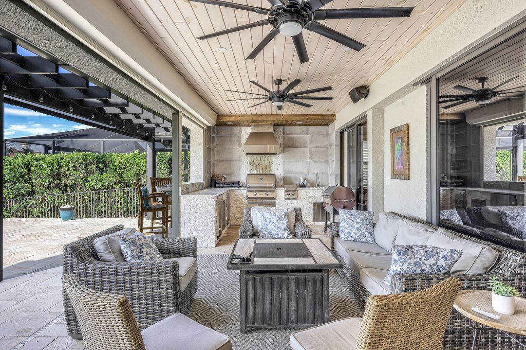 1512 El Dorado Pkwy W, Cape Coral, FL 33914