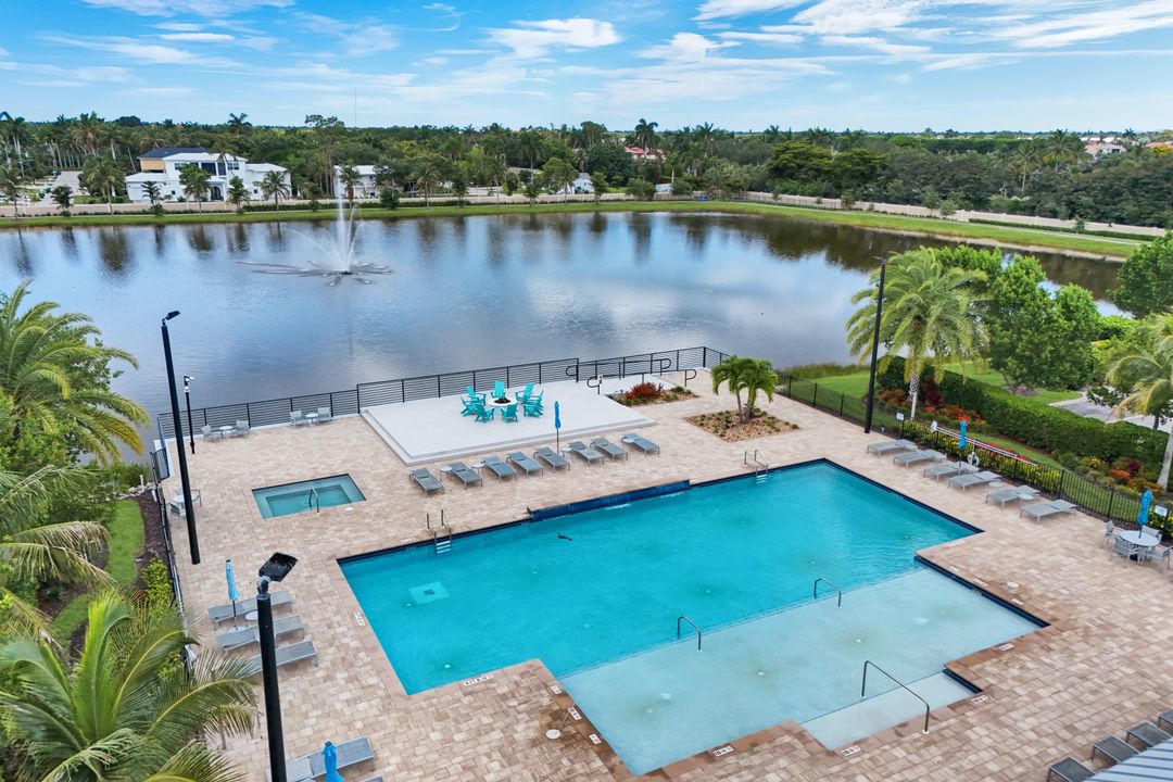 4619 Arboretum Cir #101, Naples, FL 34112