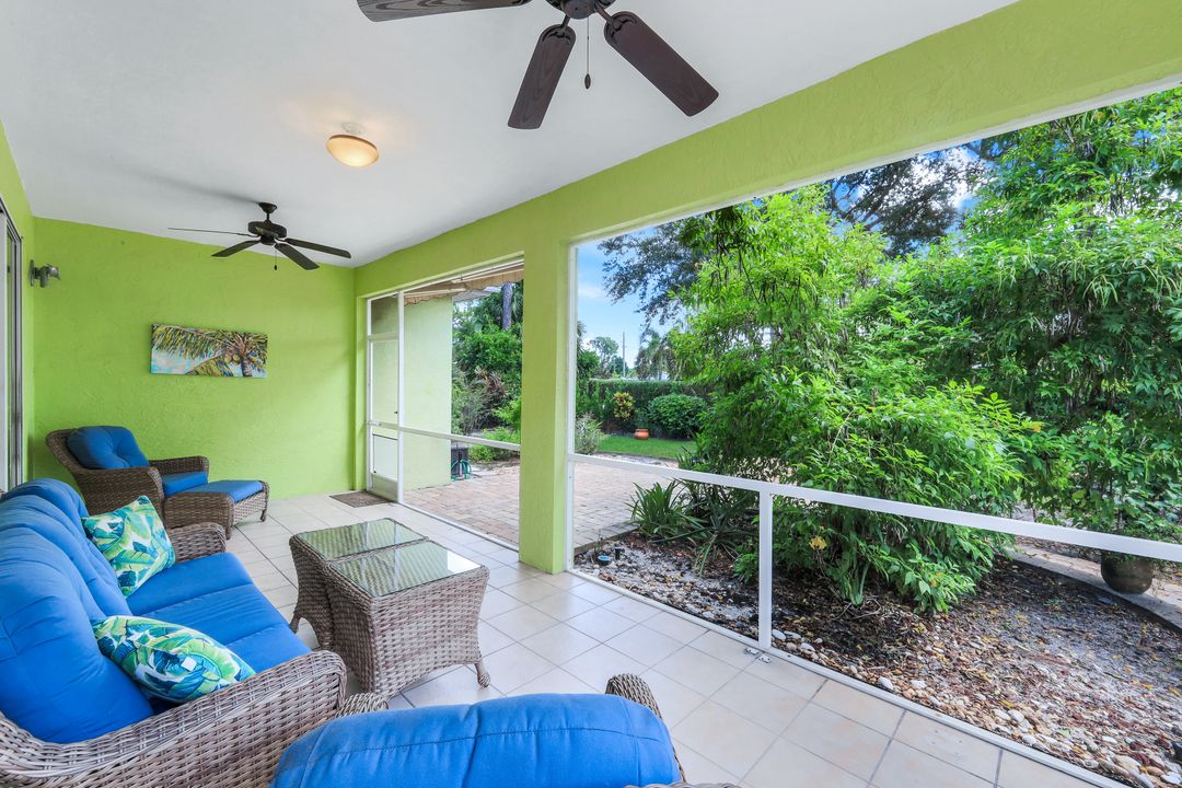 200 Stanhope Cir, Naples, FL 34104