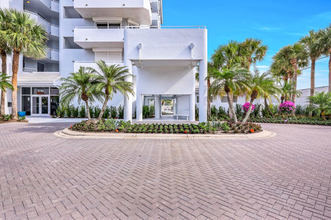 9790 Gulf Shore Dr #505, Naples, FL 34108