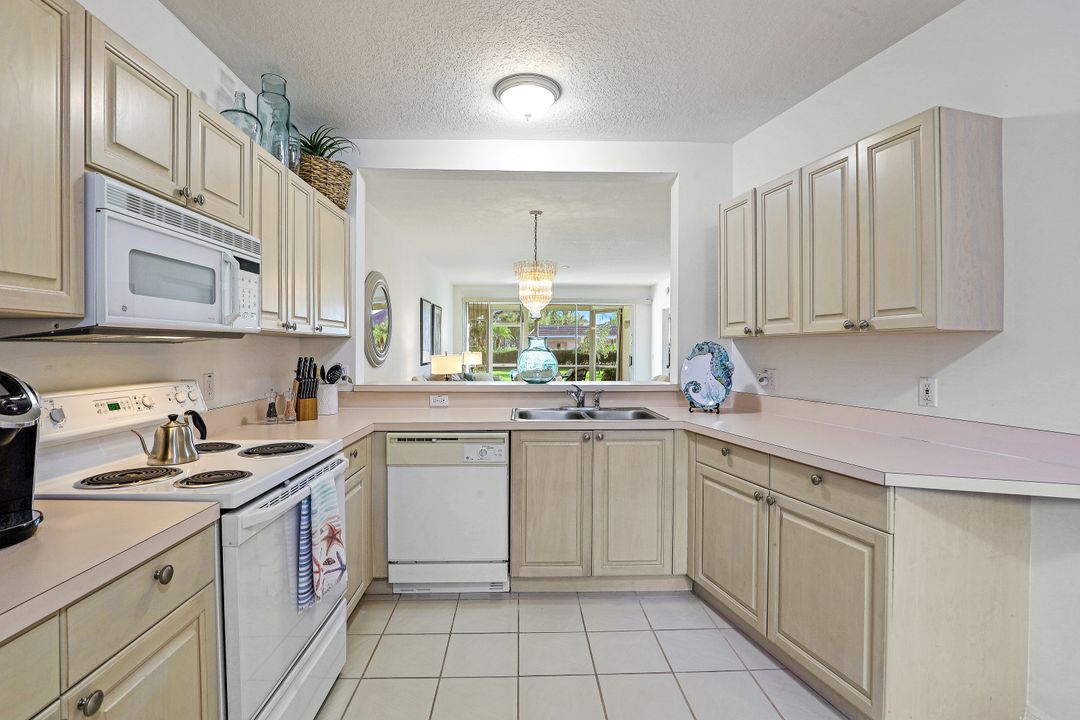 9022 Michael Cir #205, Naples, FL 34113