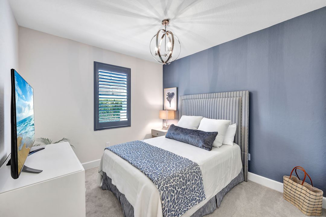 172 Indies Dr E #102, Naples, FL null