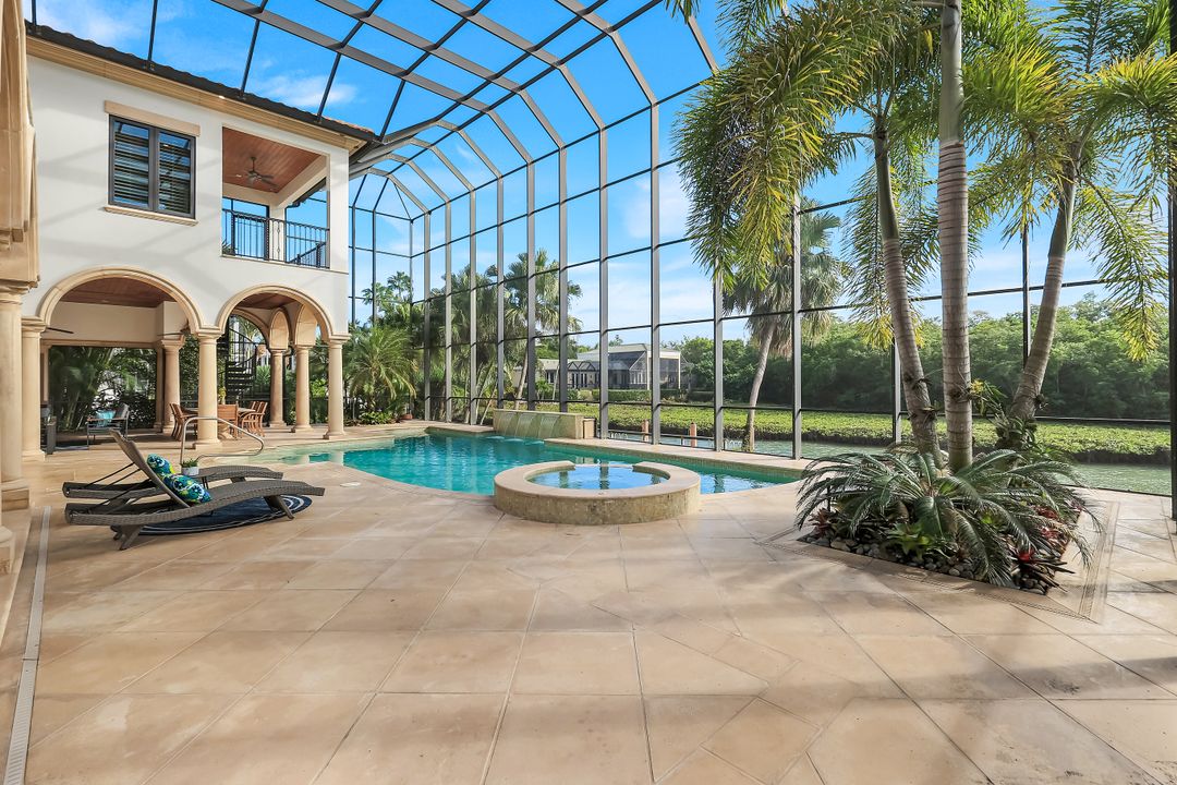 1450 Gulfstar Dr S, Naples, FL 34112