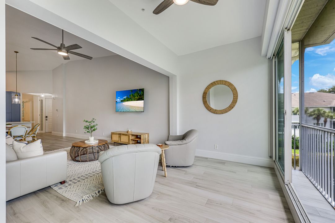 831 Sailaway Ln #202, Naples, FL 34108