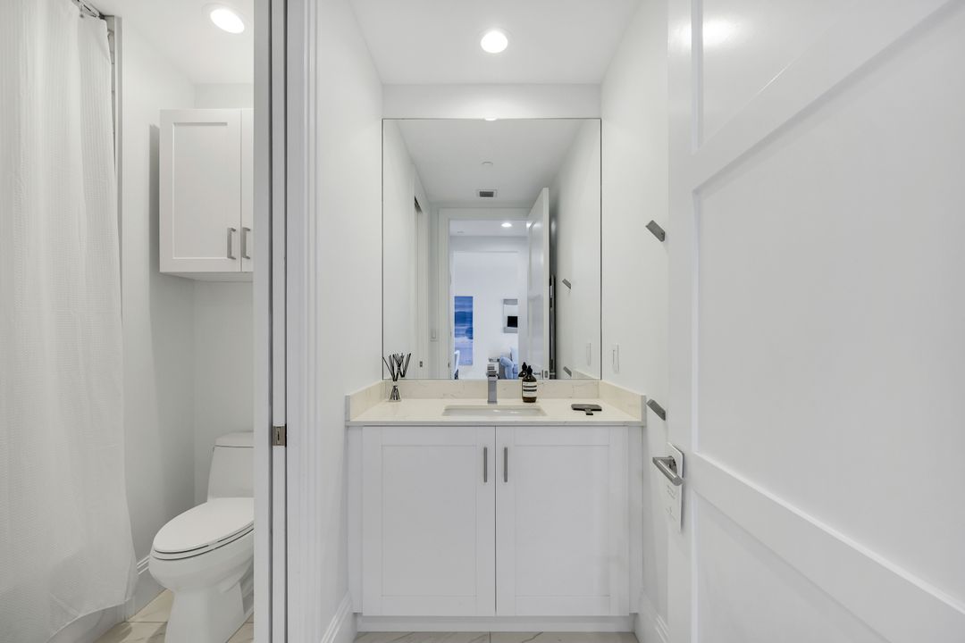 1135 3rd Ave S #303, Naples, FL 34102