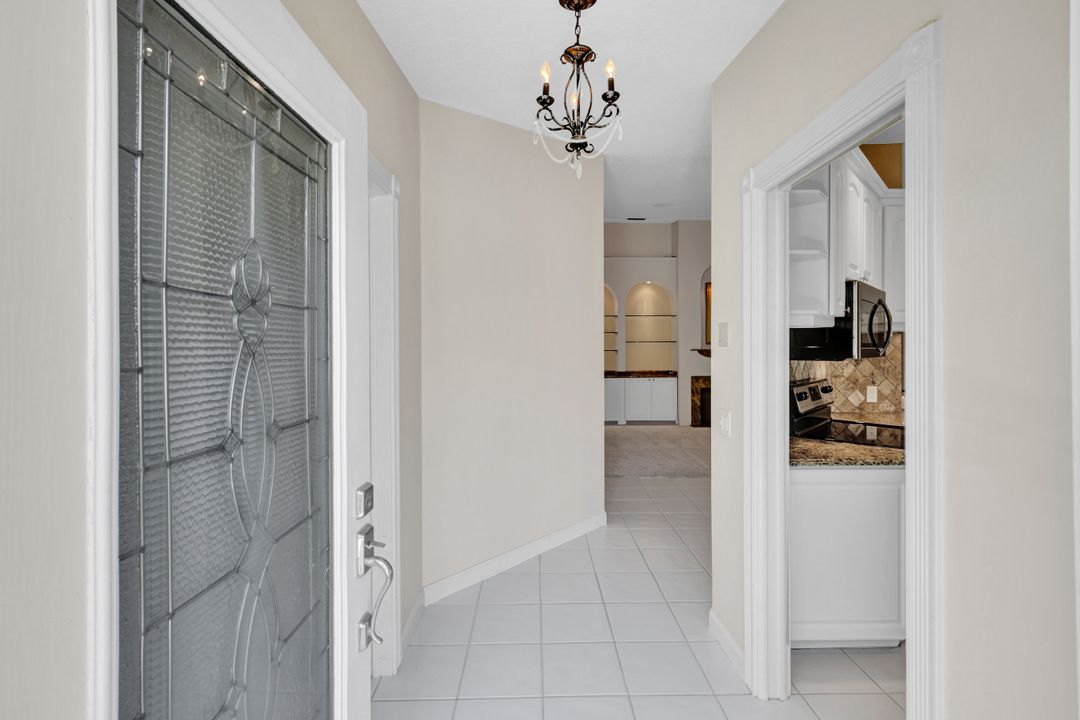 3142 Andorra Ct, Naples, FL 34109