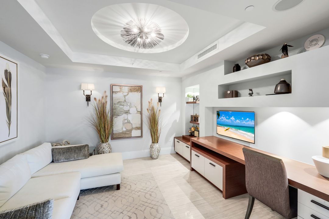 13665 Vanderbilt Dr #301, Naples, FL 34110