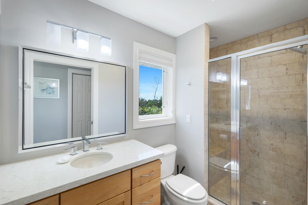 1111 Schooner Pl, Sanibel, FL 33957