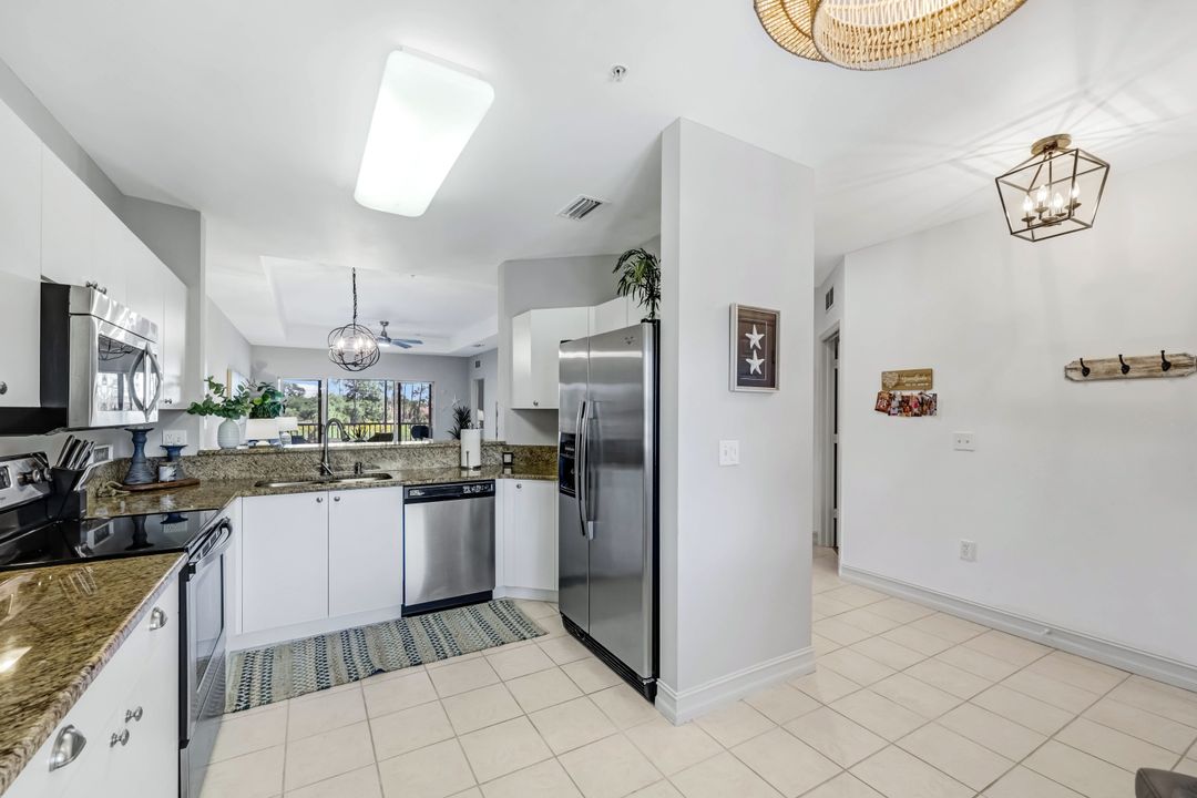 7827 Regal Heron Cir #302, Naples, FL 34104