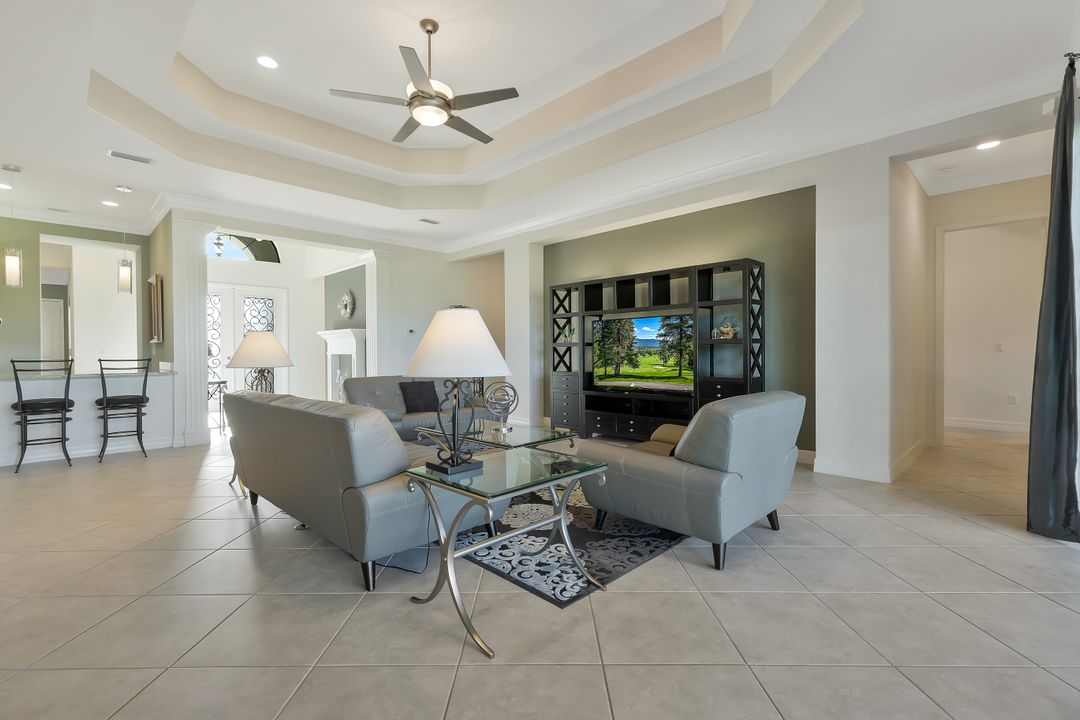 3384 Atlantic Cir, Naples, FL 34119
