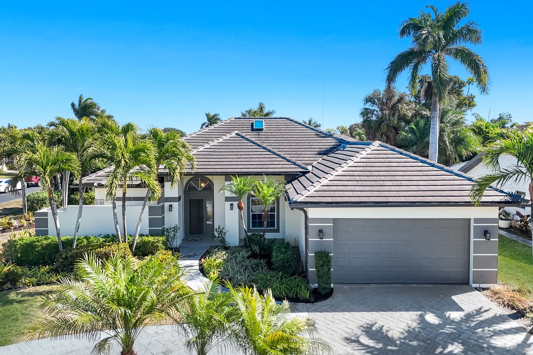 28501 Sombrero Dr, Bonita Springs, FL 34135