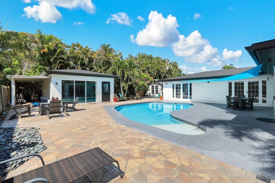 8327 Riviera Ave, Fort Myers, FL 33919