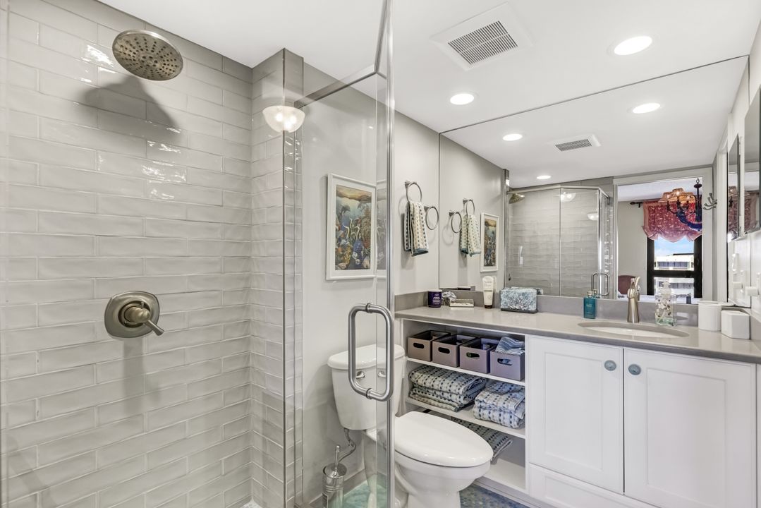 3215 Gulf Shore Blvd N #611, Naples, FL 34103