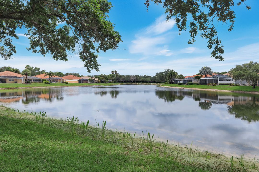5855 Charlton Way, Naples, FL 34119