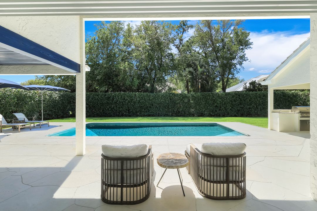 812 Tallow Tree Ct, Naples, FL 34108