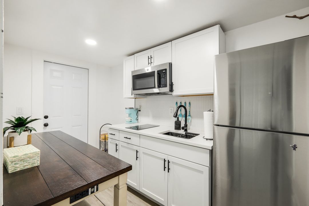 942 Narcissus St, North Fort Myers, FL 33903