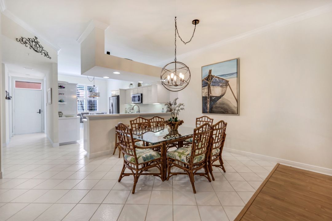 2365 Hidden Lake Dr #9, Naples, FL 34112