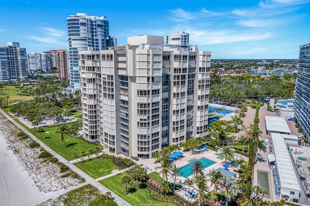 4051 Gulf Shore Blvd N #700, Naples, FL 34103