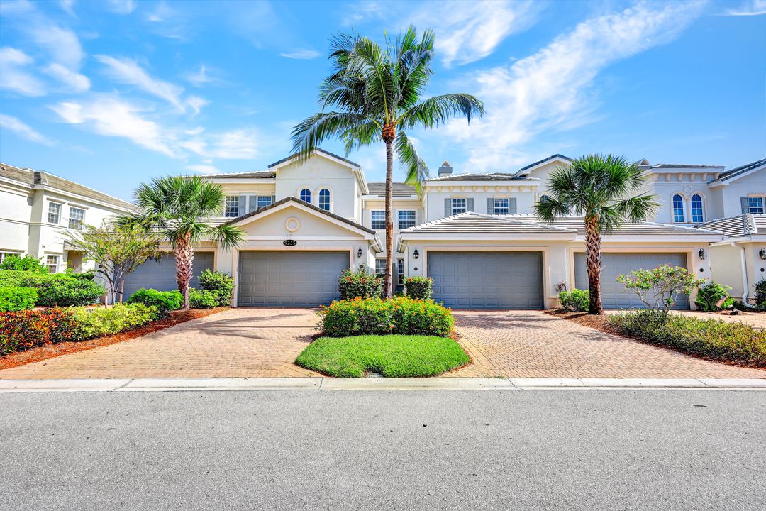 9235 Tesoro Ln #4-202, Naples, FL 34114
