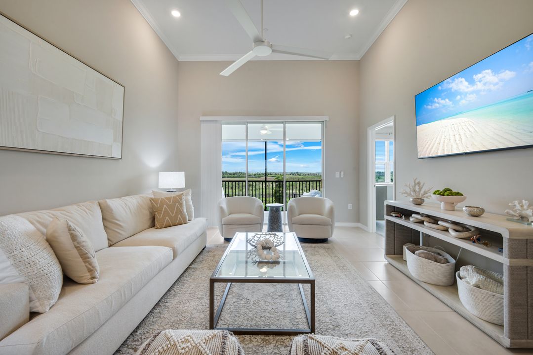 11811 Venetian Lagoon Dr #204, Fort Myers, FL 33913