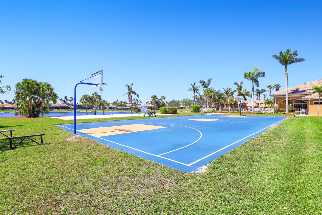 13961 Lake Mahogany Blvd #2724, Fort Myers, FL 33907