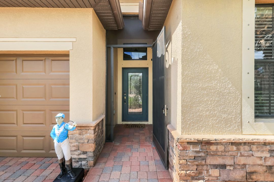 3783 Treasure Cove Cir, Naples, FL 34114