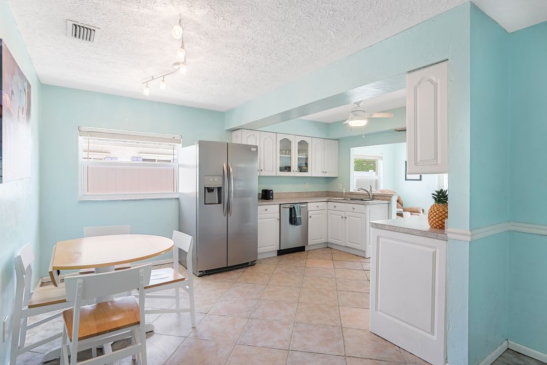 764 104th Ave N, Naples, FL 34108