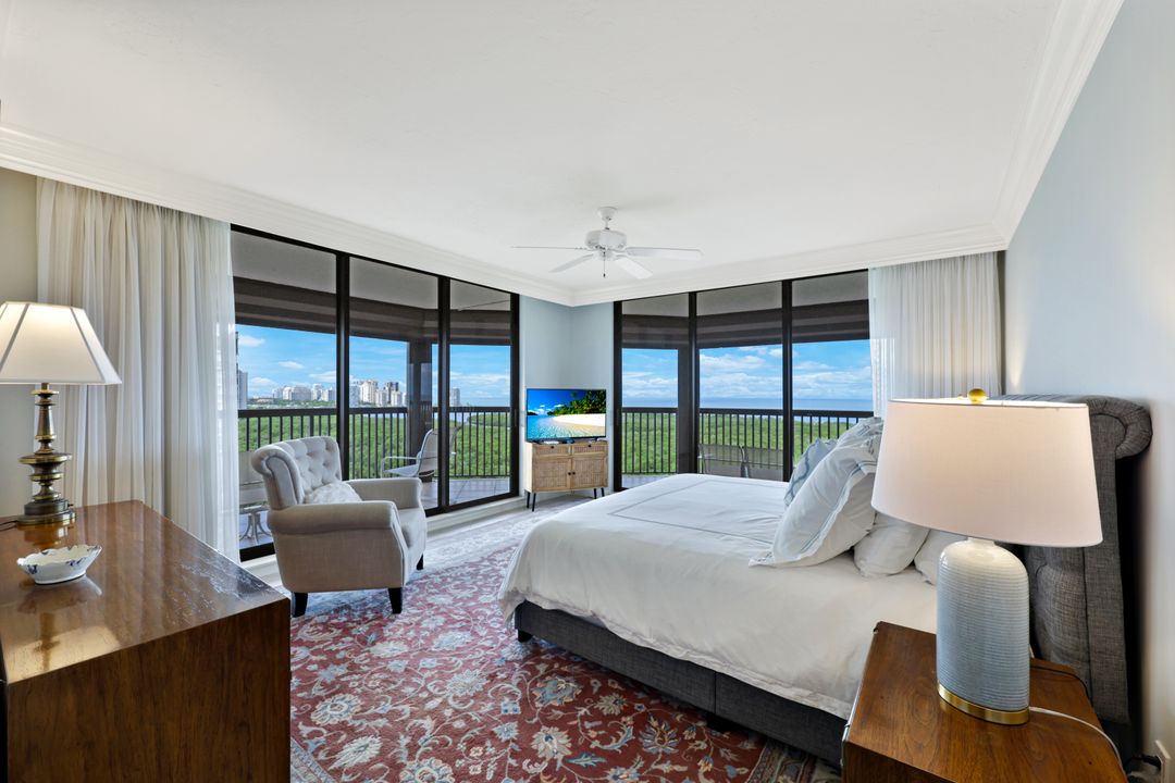 6075 Pelican Bay Blvd #1101, Naples, FL 34108