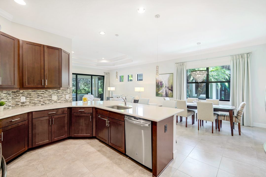 9433 Isla Bella Cir, Bonita Springs, FL 34135