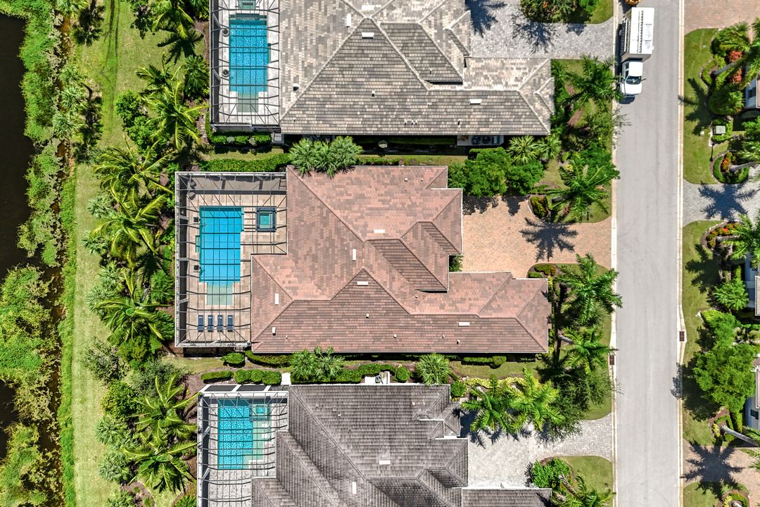3154 Malaga Way, Naples, FL 34105