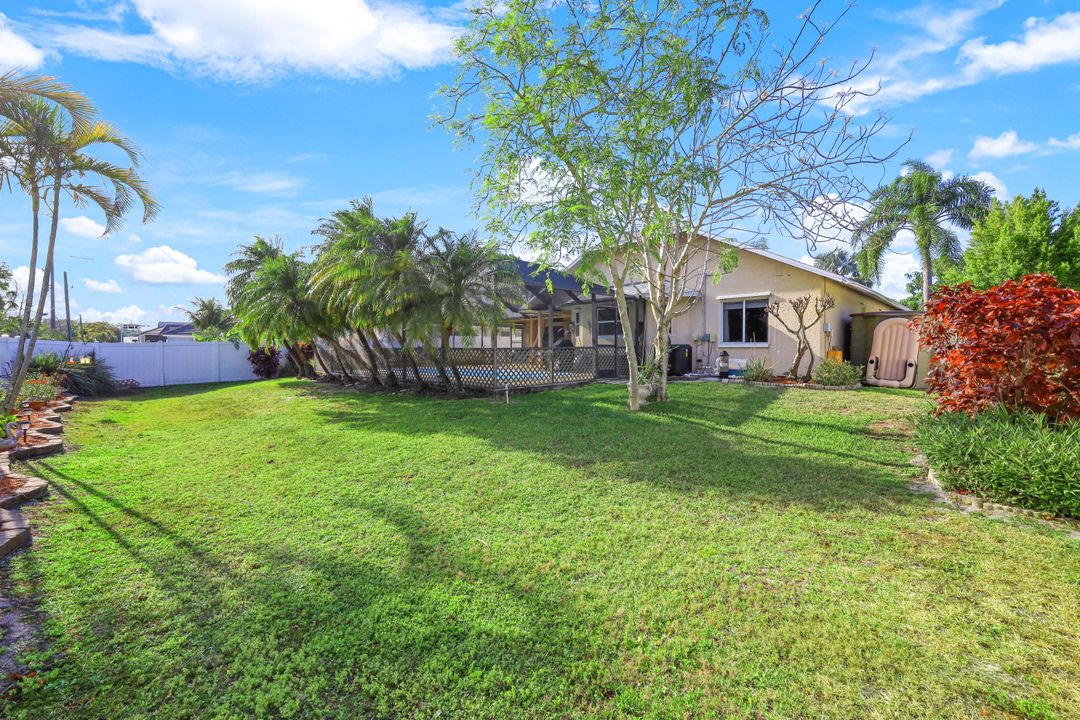 104 Heritage Way, Naples, FL 34110