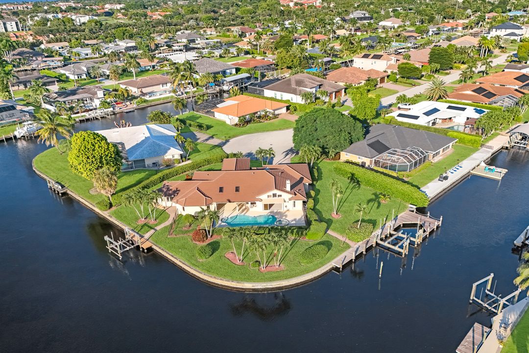 954 Bal Isle Dr, Fort Myers, FL 33919