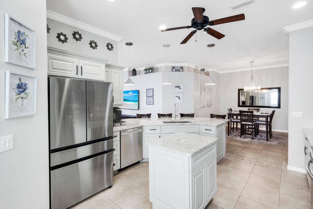 12694 Fox Ridge Dr, Bonita Springs, FL 34135