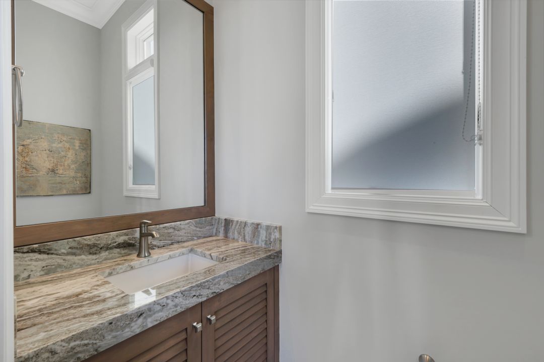 103 Bayview Ave, Naples, FL 34108