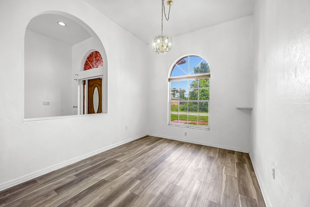 811 Jefferson Ave, Lehigh Acres, FL 33936