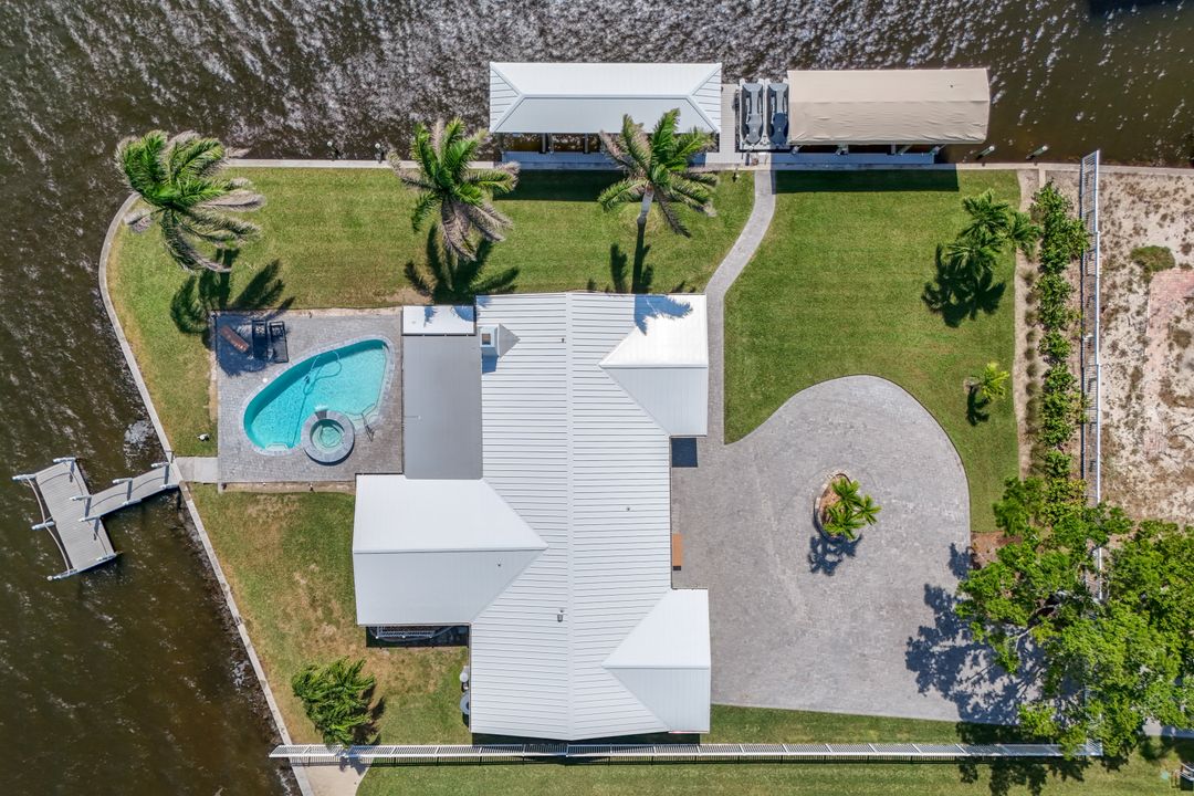 5596 Avenida Pescadora, Fort Myers Beach, FL 33931