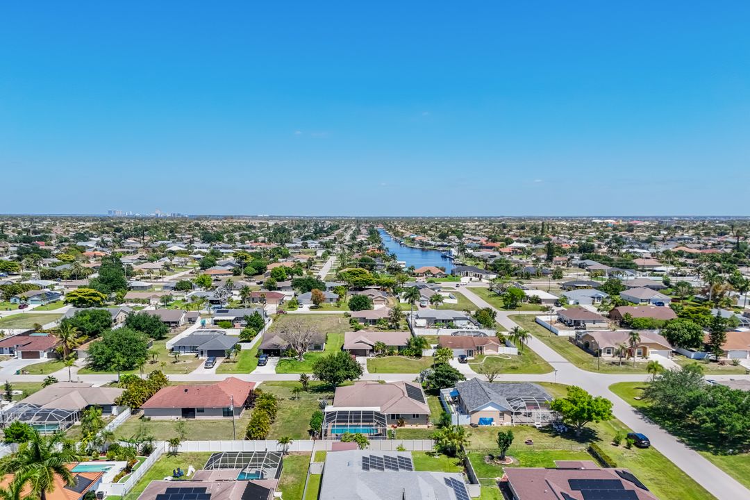 2004 SE 8th Ave, Cape Coral, FL 33990